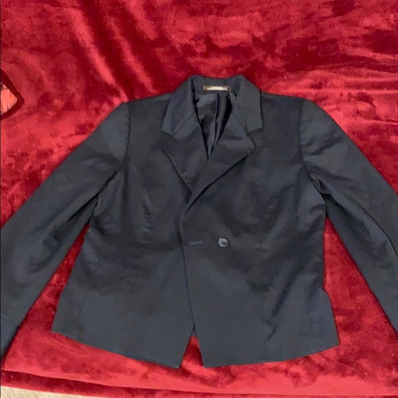 Joseph Abboud Women’s 1 Button, Split Cuff Blazer - Picture 2 of 5